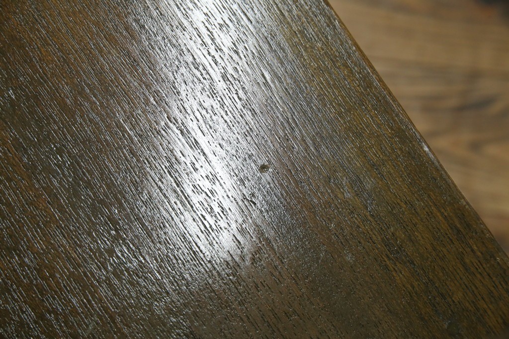 和製アンティーク　タモ材　ラワン材　ノスタルジックな雰囲気漂う古い教会のアームチェア　(R-071467)