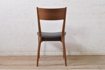 中古　美品　ACTUS(アクタス)　KULAUM(クラウム)　モダンでシンプルなデザインが取り入れやすいチェア(ダイニングチェア、アームレスチェア、椅子、イス)(R-071469)