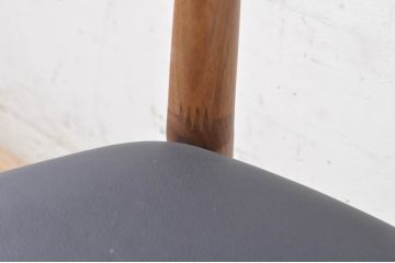 中古　美品　ACTUS(アクタス)　KULAUM(クラウム)　モダンでシンプルなデザインが取り入れやすいチェア(ダイニングチェア、アームレスチェア、椅子、イス)(R-071469)