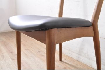 中古　美品　ACTUS(アクタス)　KULAUM(クラウム)　モダンでシンプルなデザインが取り入れやすいチェア(ダイニングチェア、アームレスチェア、椅子、イス)(R-071469)