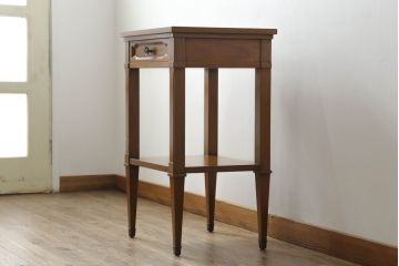 中古　DREXEL HERITAGE(ドレクセルヘリテイジ)　品のある佇まいが美しいサイドテーブル(電話台、ナイトテーブル、コンソールテーブル)(R-071471)