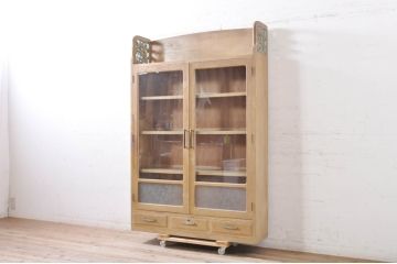 和製アンティーク　特大!!　重厚　ナラ(楢)材　レトロな佇まいと透かし彫りが素敵な本箱(食器棚、戸棚、収納棚、飾り棚、ブックケース、キャビネット)(R-071472)