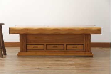 中古　美品　総欅(ケヤキ)材　明るい木の色味がお部屋を華やかに彩る囲炉裏テーブル(火鉢、木製火鉢、長火鉢、座卓、ローテーブル)(R-071475)