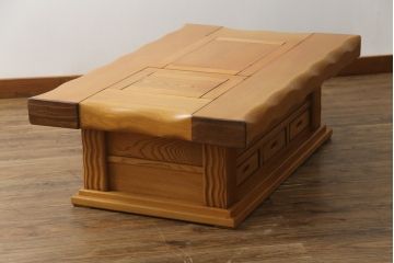 中古　美品　総欅(ケヤキ)材　明るい木の色味がお部屋を華やかに彩る囲炉裏テーブル(火鉢、木製火鉢、長火鉢、座卓、ローテーブル)(R-071475)