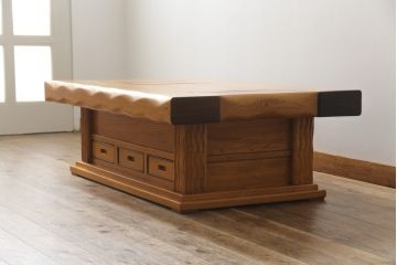 中古　美品　総欅(ケヤキ)材　明るい木の色味がお部屋を華やかに彩る囲炉裏テーブル(火鉢、木製火鉢、長火鉢、座卓、ローテーブル)(R-071475)