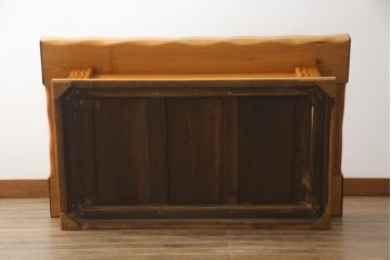 中古　美品　総欅(ケヤキ)材　明るい木の色味がお部屋を華やかに彩る囲炉裏テーブル(火鉢、木製火鉢、長火鉢、座卓、ローテーブル)(R-071475)