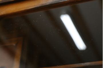和製アンティーク　前面欅(ケヤキ)材　黒柿材　前面玉杢　懐かしい雰囲気漂う二段重ね茶箪笥(違い棚、食器棚、飾り棚、茶棚、収納棚、戸棚、キャビネット)(R-071479)
