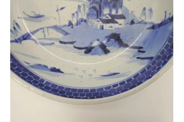 江戸後期　古伊万里　山水の図　約31cm　1尺　落ち着いた風景の染付に癒される大鉢(一尺、深皿、和食器)(R-071489)