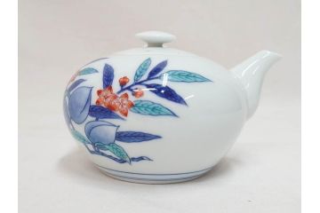 今泉今右衛門　錦桃絵　鮮やかな色合いの桃絵が美しい茶器セット(急須、湯呑み5客、湯のみ、茶道具、色鍋島、色絵、和食器、共箱付き)(R-071494)