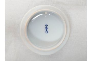 今泉今右衛門　錦桃絵　鮮やかな色合いの桃絵が美しい茶器セット(急須、湯呑み5客、湯のみ、茶道具、色鍋島、色絵、和食器、共箱付き)(R-071494)