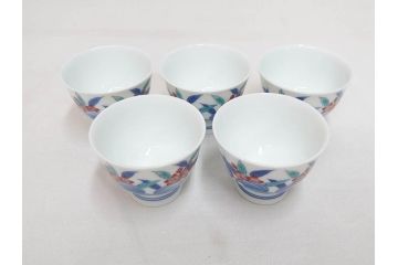 今泉今右衛門　錦桃絵　鮮やかな色合いの桃絵が美しい茶器セット(急須、湯呑み5客、湯のみ、茶道具、色鍋島、色絵、和食器、共箱付き)(R-071494)