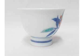 今泉今右衛門　錦桃絵　鮮やかな色合いの桃絵が美しい茶器セット(急須、湯呑み5客、湯のみ、茶道具、色鍋島、色絵、和食器、共箱付き)(R-071494)
