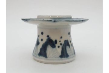 江戸期　古伊万里　波文　染付　繊細に描かれたデザインが目を惹く盃台(酒器、杯台、懐石道具、渡盞)(R-071495)