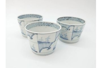 江戸後期　古伊万里　染付　枠絵羊歯文　優しい色合いが魅力的なそば猪口3客セット(シダ、蕎麦猪口、湯呑み、湯のみ、和食器)(R-071496)