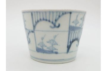江戸後期　古伊万里　染付　枠絵羊歯文　優しい色合いが魅力的なそば猪口3客セット(シダ、蕎麦猪口、湯呑み、湯のみ、和食器)(R-071496)
