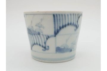 江戸後期　古伊万里　染付　枠絵羊歯文　優しい色合いが魅力的なそば猪口3客セット(シダ、蕎麦猪口、湯呑み、湯のみ、和食器)(R-071497)