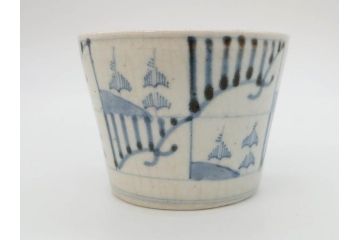 江戸後期　古伊万里　染付　枠絵羊歯文　優しい色合いが魅力的なそば猪口3客セット(シダ、蕎麦猪口、湯呑み、湯のみ、和食器)(R-071497)