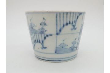 江戸後期　古伊万里　染付　枠絵羊歯文　優しい色合いが魅力的なそば猪口3客セット(シダ、蕎麦猪口、湯呑み、湯のみ、和食器)(R-071497)