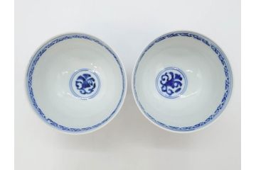 明治期?　伊万里　染付　約11cm　3.6寸　丸いフォルムがぽってりしていて可愛らしい茶碗2客セット(和食器、三寸六分)(R-071498)