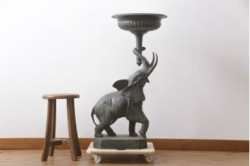 MAITLAND SMITH(メートランドスミス)　ブロンズ　ゾウ　上品ながらも迫力のある躍動感が魅力的な水鉢(象、水盤、花器、ブロンズ像、オブジェ、置物)(R-071500)