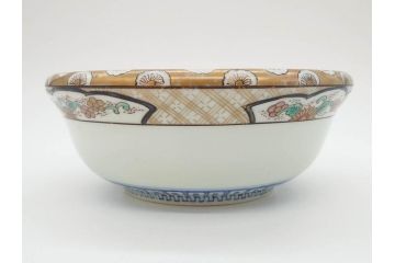 上手物　明治期　伊万里　金彩　染付　窓絵　約19cm　6.2寸　緻密に描かれた上品な絵柄が美しい深鉢(もみじ、紅葉、モミジ、草花、深皿、和皿、和食器、六寸二分)(R-071501)