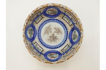 上手物　明治期　伊万里　金彩　染付　窓絵　約19cm　6.2寸　緻密に描かれた上品な絵柄が美しい深鉢(もみじ、紅葉、モミジ、草花、深皿、和皿、和食器、六寸二分)(R-071501)
