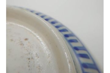 上手物　明治期　伊万里　金彩　染付　窓絵　約19cm　6.2寸　緻密に描かれた上品な絵柄が美しい深鉢(もみじ、紅葉、モミジ、草花、深皿、和皿、和食器、六寸二分)(R-071501)