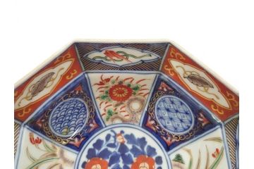 江戸期?　大明成化年製　伊万里　金襴手　色絵　染付　約13cm　4.2寸　繊細に描かれた多様な図柄が食卓に彩を与える小鉢2客セット(巻物、草花、八角、深鉢、深皿、和皿、和食器、四寸二分)(R-071502)