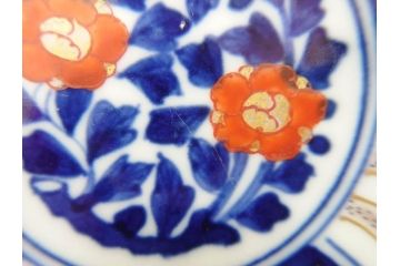 江戸期?　大明成化年製　伊万里　金襴手　色絵　染付　約13cm　4.2寸　繊細に描かれた多様な図柄が食卓に彩を与える小鉢2客セット(巻物、草花、八角、深鉢、深皿、和皿、和食器、四寸二分)(R-071502)