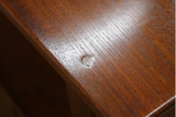 和製ビンテージ　美品!!　最高級!!　黒田辰秋インスパイア作品　指物職人手造り　総欅(ケヤキ)材　拭き漆塗り　美しい杢目が上質な和の雰囲気を演出する隠し収納付き飾り棚(茶棚、収納棚、サイドボード、店舗什器、ヴィンテージ)(定価約170万円)(R-071504)