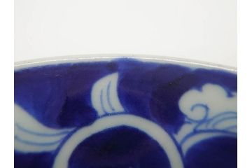 江戸期　古伊万里　染付　花唐草　大胆に描かれた花模様が印象的な盃洗(杯洗、皿、高台鉢、台鉢、和食器)(R-071505)