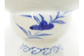 江戸期　古伊万里　染付　花唐草　大胆に描かれた花模様が印象的な盃洗(杯洗、皿、高台鉢、台鉢、和食器)(R-071505)