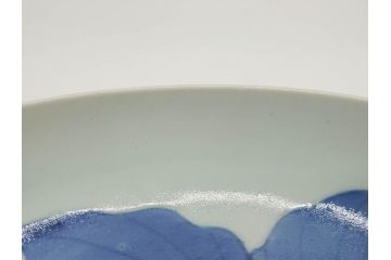 上手物　江戸期　古伊万里　富貴長春　染付　約31cm　1尺皿　大胆に絵付けされた鳥たちが味わい深い魅力を放つ大皿(鶴?、ツル?、鷺?、サギ?、和皿、和食器、一尺)(R-071506)