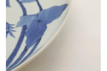 上手物　江戸期　古伊万里　富貴長春　染付　約31cm　1尺皿　大胆に絵付けされた鳥たちが味わい深い魅力を放つ大皿(鶴?、ツル?、鷺?、サギ?、和皿、和食器、一尺)(R-071506)