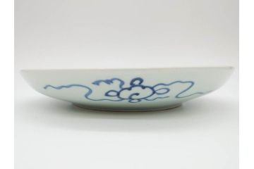 上手物　江戸期　古伊万里　富貴長春　染付　約31cm　1尺皿　大胆に絵付けされた鳥たちが味わい深い魅力を放つ大皿(鶴?、ツル?、鷺?、サギ?、和皿、和食器、一尺)(R-071506)