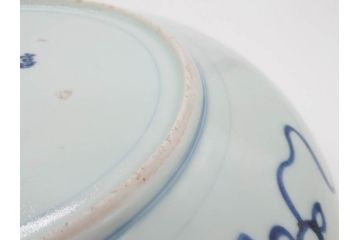 上手物　江戸期　古伊万里　富貴長春　染付　約31cm　1尺皿　大胆に絵付けされた鳥たちが味わい深い魅力を放つ大皿(鶴?、ツル?、鷺?、サギ?、和皿、和食器、一尺)(R-071508)