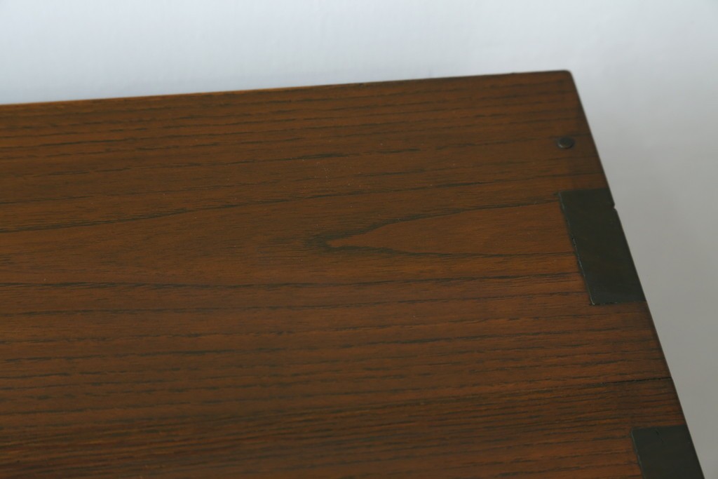 中古　美品　高級品　国産　職人手造り品　三方欅(ケヤキ)材　引き出し10杯の収納箪笥　(R-071510)