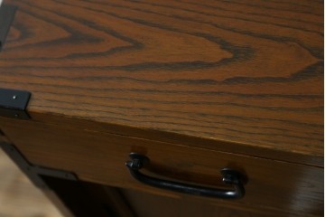 中古　美品　高級品　国産　職人手造り品　三方欅(ケヤキ)材　引き出し10杯の収納箪笥　(R-071510)