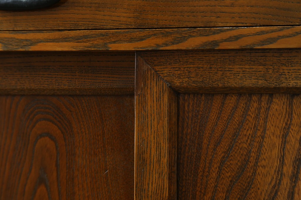 中古　美品　高級品　国産　職人手造り品　三方欅(ケヤキ)材　引き出し10杯の収納箪笥　(R-071510)