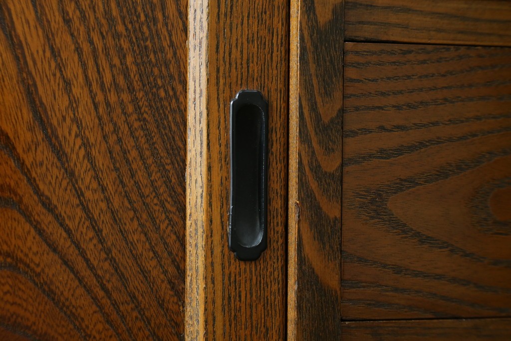 中古　美品　高級品　国産　職人手造り品　三方欅(ケヤキ)材　引き出し10杯の収納箪笥　(R-071510)