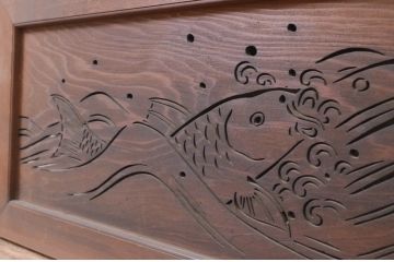 アンティーク建具　迫力ある鯉のデザインが素晴らしい透かし彫り欄間1枚(明り取り、明かり取り)(R-071520)