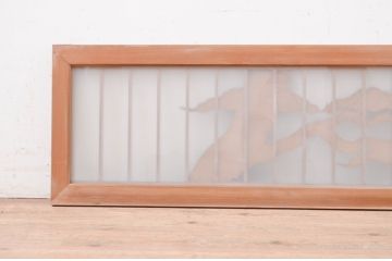アンティーク建具　片面ガラス　和の雰囲気を高める松の彫刻入り欄間1枚(明り取り、明かり取り)(R-071529)