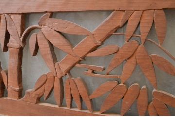 アンティーク建具　片面ガラス　吉祥の象徴とされる松竹梅の彫刻欄間1枚(明り取り、明かり取り)(R-071537)