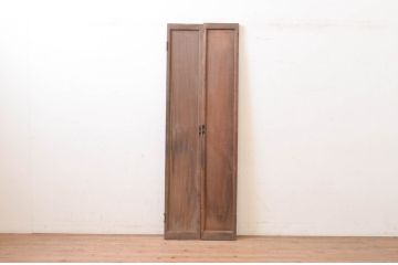 アンティーク建具　杉材　柾目の美しい幅狭扉1対2枚セット(ドア、木製扉、両開き戸)(R-071563)
