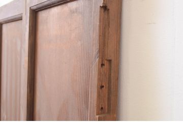 アンティーク建具　杉材　柾目の美しい幅狭扉1対2枚セット(ドア、木製扉、両開き戸)(R-071563)