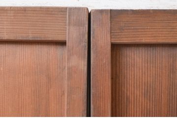 アンティーク建具　杉材　柾目の美しい幅狭扉1対2枚セット(ドア、木製扉、両開き戸)(R-071563)