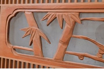 アンティーク建具　片面ガラス入り　格子と松竹梅の彫刻が素敵な欄間2枚セット(明かり取り、明り取り)(R-071564)
