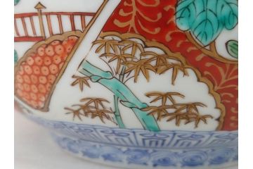 江戸後期　古伊万里　錦手　金彩　色絵　窓絵　鶴に仙人図　約28cm　9寸　色鮮やかな珍しい図柄に目を惹かれてしまう深鉢(人物、大鉢、丼、深皿、和食器、共箱付き、九寸)(R-071572)