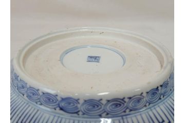 江戸後期　古伊万里　錦手　金彩　色絵　窓絵　鶴に仙人図　約28cm　9寸　色鮮やかな珍しい図柄に目を惹かれてしまう深鉢(人物、大鉢、丼、深皿、和食器、共箱付き、九寸)(R-071572)