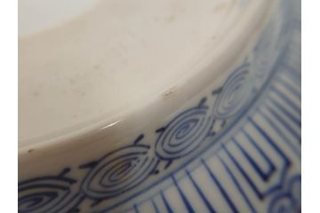 江戸後期　古伊万里　錦手　金彩　色絵　窓絵　鶴に仙人図　約28cm　9寸　色鮮やかな珍しい図柄に目を惹かれてしまう深鉢(人物、大鉢、丼、深皿、和食器、共箱付き、九寸)(R-071572)